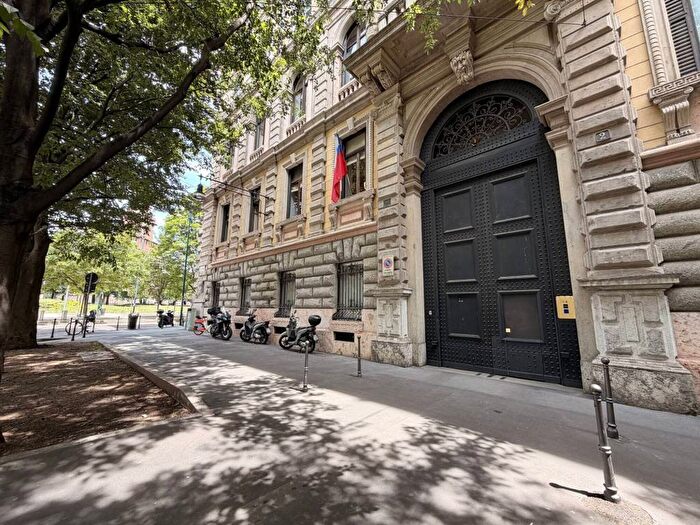 Appartamento bilocale in affitto in Via Bettino Ricàsoli, Cadorna Castello, Milano