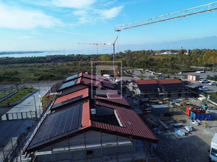 Appartamento quadrilocale in vendita in Via Forte Fenilazzo, Castelnuovo Del Garda