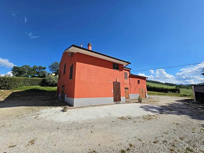 Casa quadrilocale in vendita in San Severino Marche