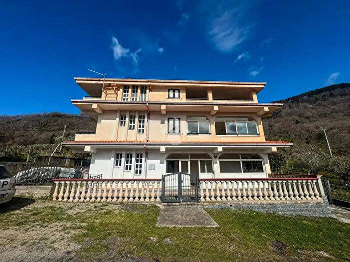 Casa con 8 locali in vendita in Contrada Seminali, Aiello Calabro