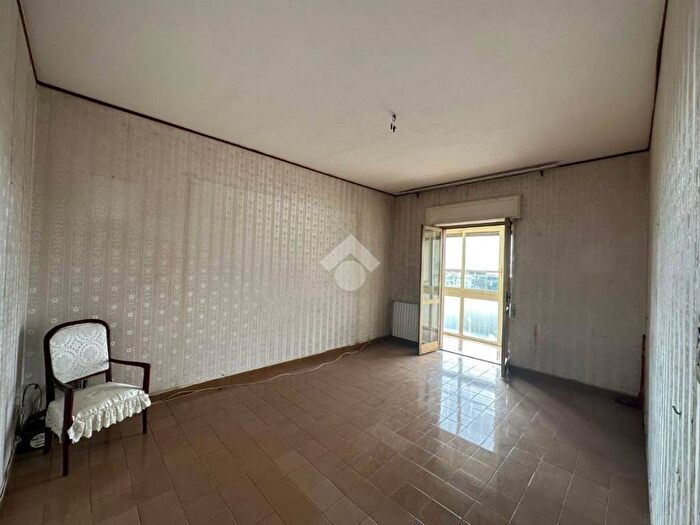 Appartamento trilocale in vendita in VIA COMUNALE VECCHIA DI MIANO, Secondigliano, Napoli