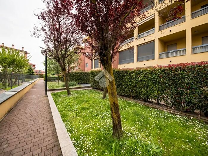 Appartamento trilocale in affitto in Via Rimembranze, Cesano Boscone