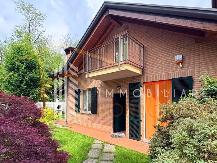 Casa trilocale in vendita in Via Spallanzani, Lentate Sul Seveso