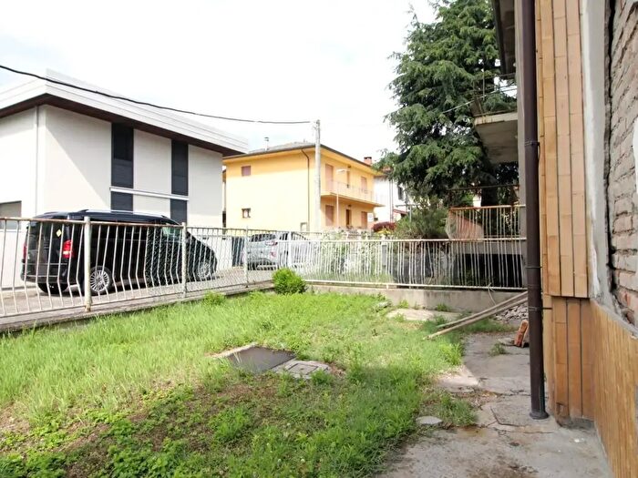 Appartamento trilocale in vendita in Via Portici, Cesena