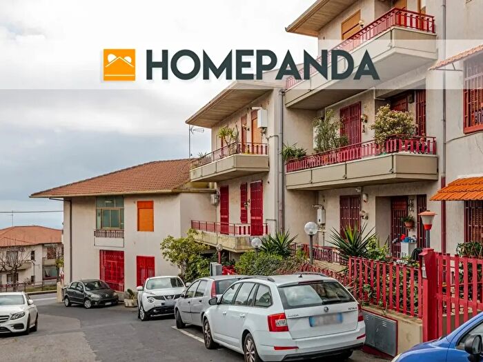 Appartamento quadrilocale in vendita in Via Fosso dAcqua, Aci Castello