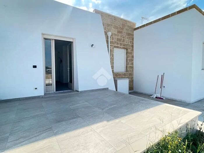 Casa trilocale in vendita in Via Stromboli, Taviano