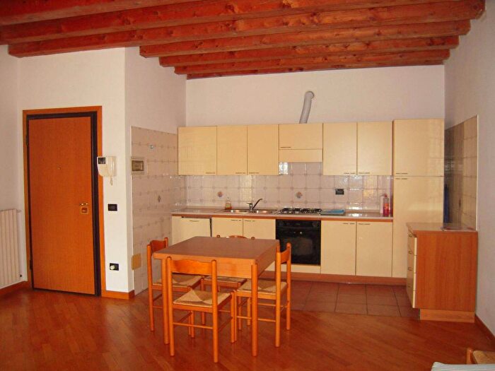 Appartamento bilocale in affitto in Piazza dei Frutti, Piazze Duomo, Padova