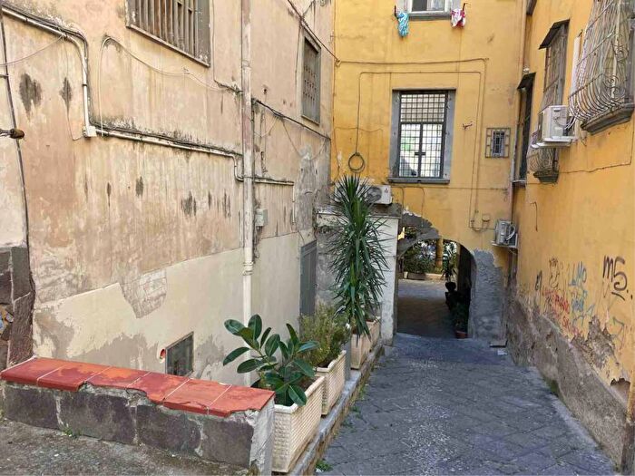 Appartamento bilocale in affitto in Salita Vetriera, Chiaia, Napoli