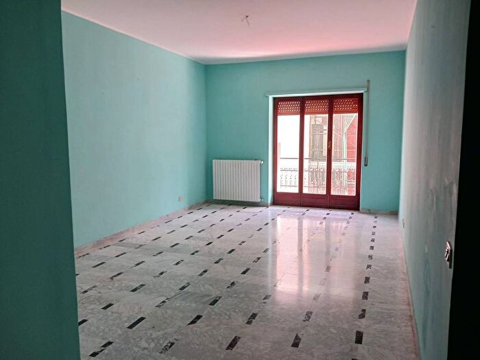 Appartamento trilocale in affitto in Via Vincenzo Ciaccio, Centro Storico, Catanzaro