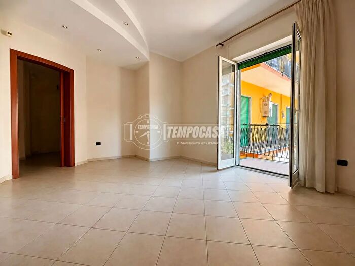 Appartamento quadrilocale in vendita in Via Eurialo, Napoli