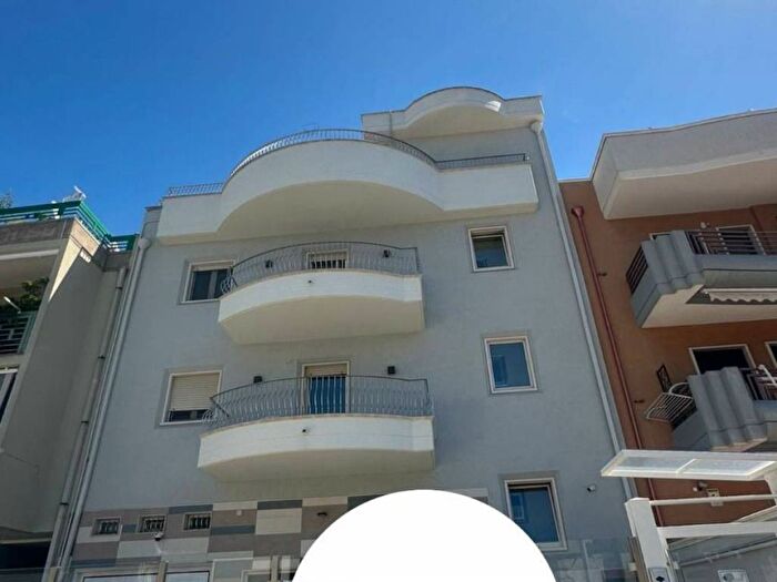 Appartamento trilocale in affitto in Via Cadore, Italia Montegranaro, Taranto