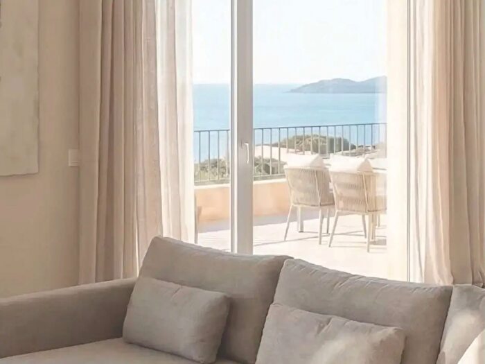Appartamento trilocale in vendita in Via Santini, Follonica