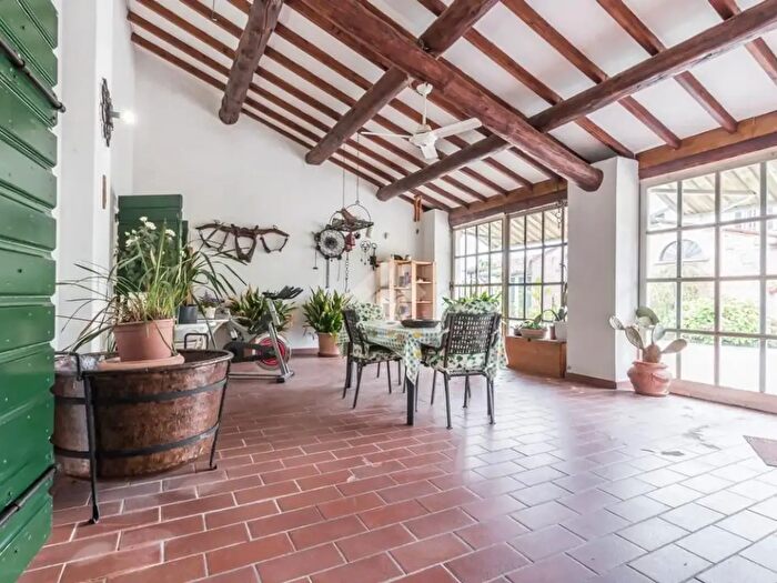 Casa con 5 locali in vendita in Via Volta, Viadana