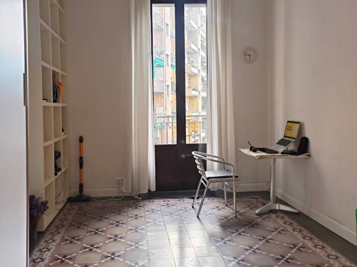 Appartamento trilocale in affitto in Viale Emilio Caldara, Quadronno Crocetta, Milano