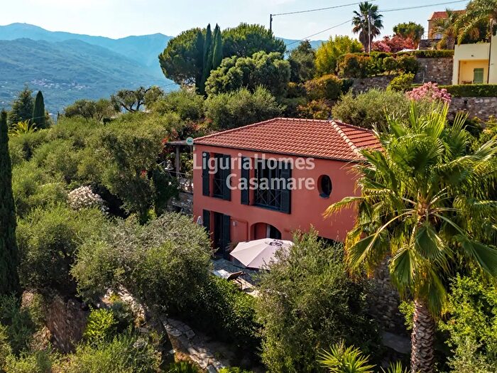 Casa con 6 locali in vendita in Località Colle Lupi, Dolcedo