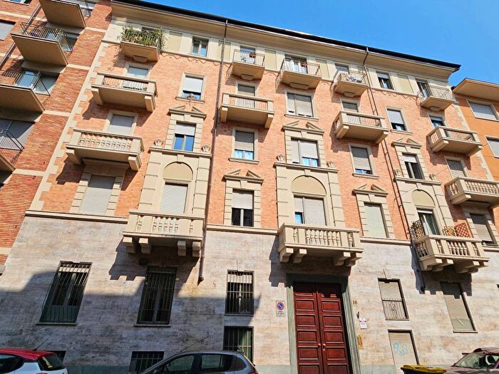 Appartamento trilocale in affitto in Via Amedeo Peyron, San Donato, Torino