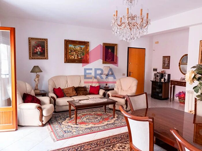 Appartamento quadrilocale in vendita in Via Orti, Trapani