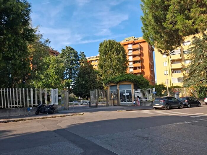 Appartamento trilocale in vendita in Via F Guardi, Cinisello Balsamo
