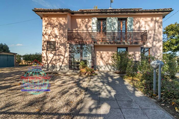 Casa con 6 locali in vendita in Via Bergnana, San Giovanni In Persiceto