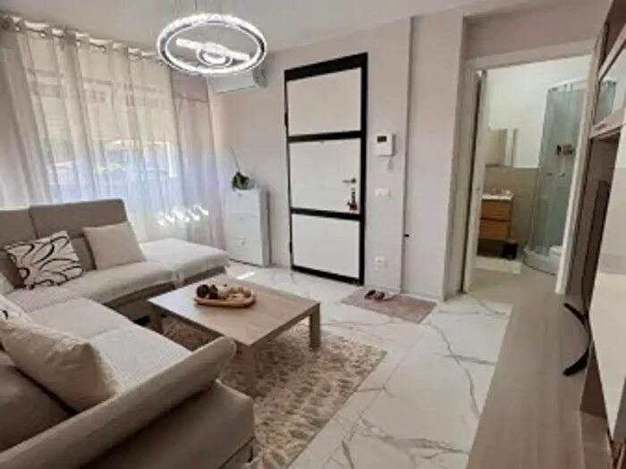 Appartamento quadrilocale in vendita in Viale Nerone, Anzio