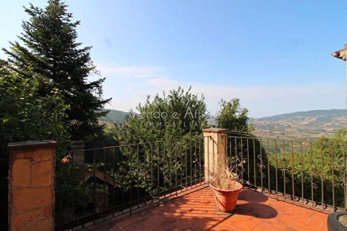 Casa bilocale in vendita in Via Roma, Fraine