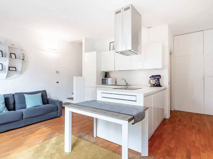 Appartamento trilocale in affitto in Via Privata Riccardo Ceroni, Ghisolfa Mac Mahon, Milano