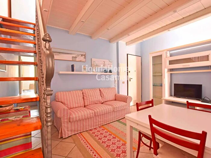 Appartamento quadrilocale in vendita in Via XX Settembre, Alassio