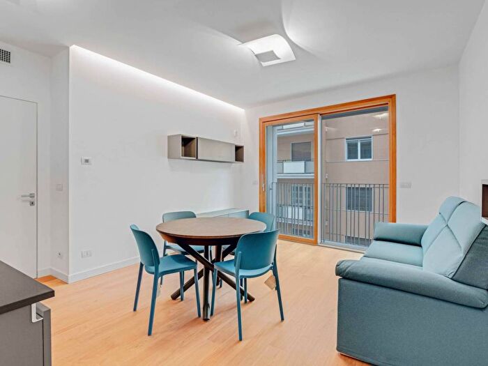 Appartamento bilocale in affitto in Via Carlo Crivelli, Quadronno Crocetta, Milano