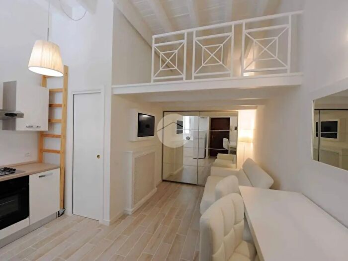 Appartamento monolocale in vendita in Via Accademia, Milano