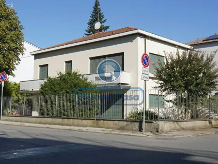 Casa con 5 locali in vendita in Via Mario Montanari, Ravenna