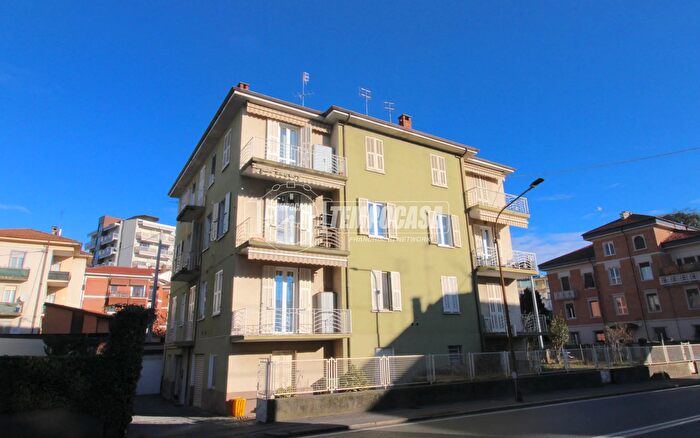 Appartamento trilocale in vendita in Via Primo Alpini, Mondovi