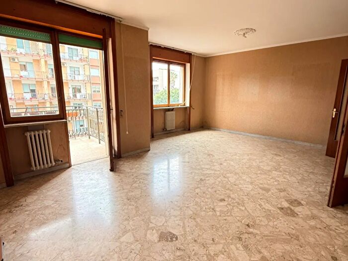 Appartamento con 6 locali in vendita in Via Michele Saponaro, Lecce