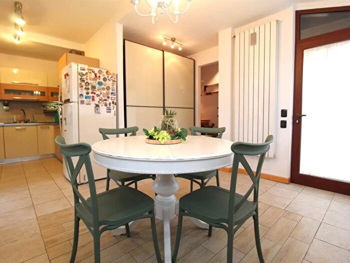 Appartamento con 5 locali in vendita in Poggibonsi