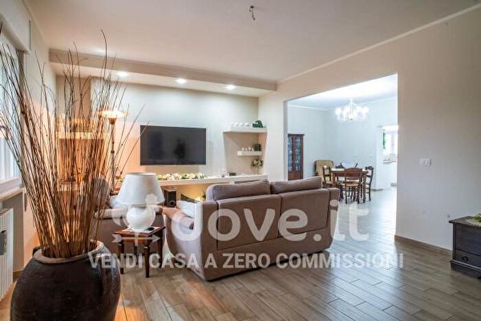 Casa quadrilocale in vendita in Via della Contrada Sabatini Snc, Statte