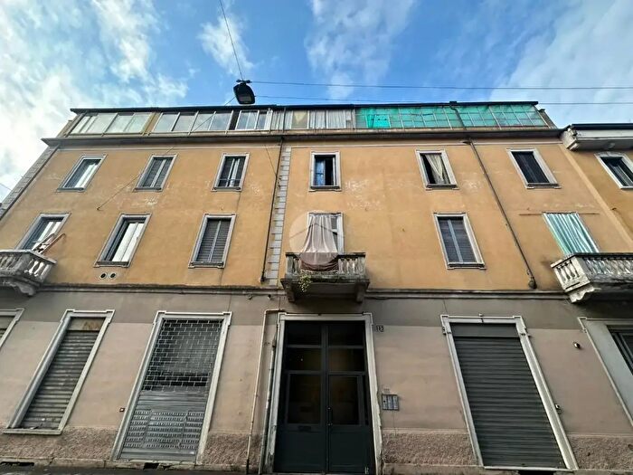 Appartamento trilocale in vendita in Via Alessandro Scanini, Milano