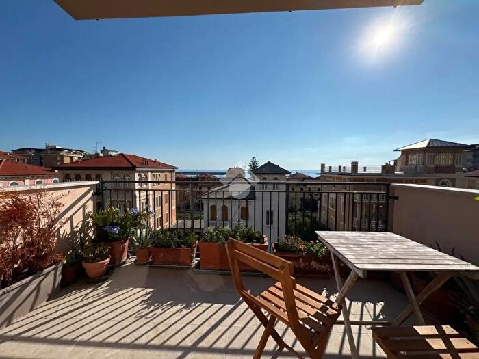Appartamento con 5 locali in vendita in Corso Italia, Chiavari