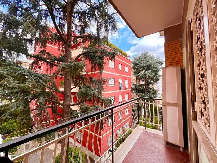 Appartamento bilocale in vendita in Roma