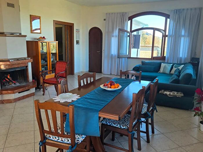 Appartamento con 5 locali in vendita in Traversa Seude Traversa, Roccadaspide