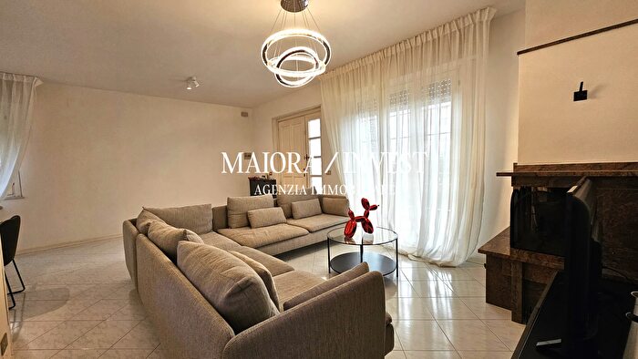 Casa con 6 locali in vendita in Grottammare