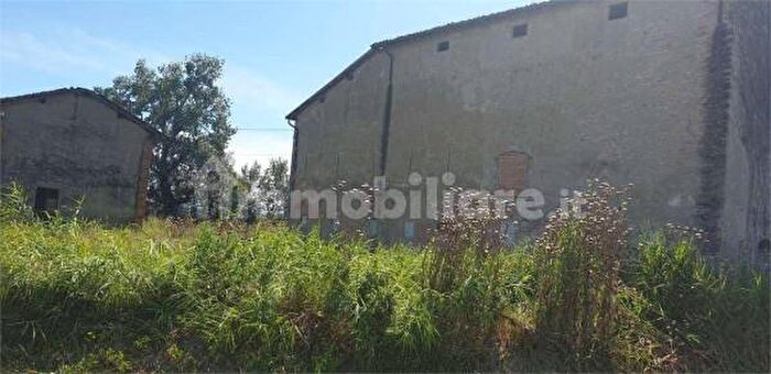 Casa in vendita in Via Maria Melato, Reggio Emilia