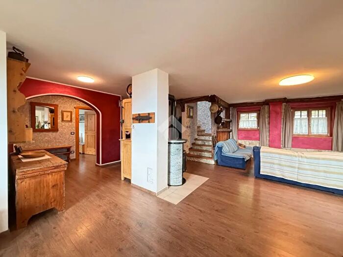 Casa con 6 locali in vendita in Località Maso Hecchi, Frassilongo