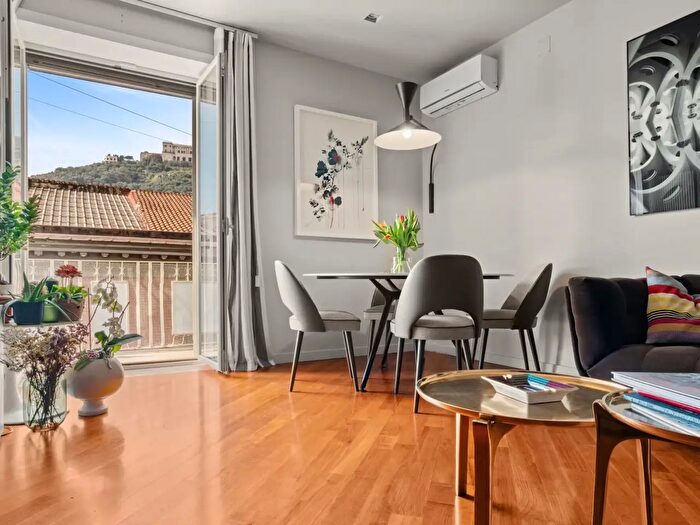 Appartamento quadrilocale in vendita in Via Toledo, Napoli