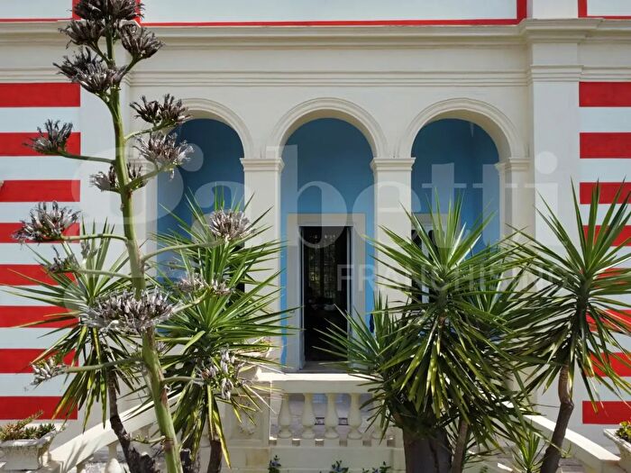 Casa con 5 locali in vendita in Via Garibaldi, Arnesano