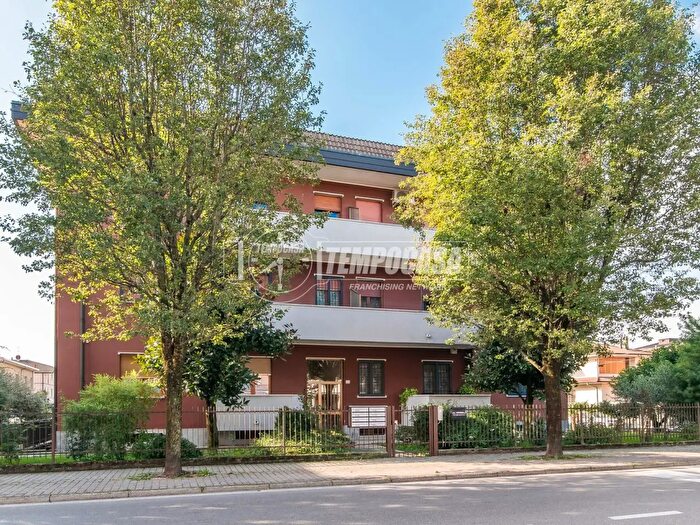 Appartamento trilocale in vendita in Limbiate