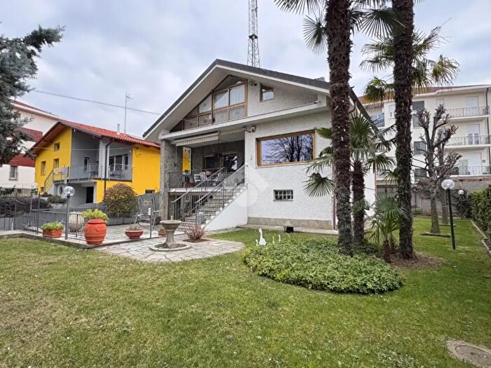 Casa con 7 locali in vendita in Via Bruere, Rivoli