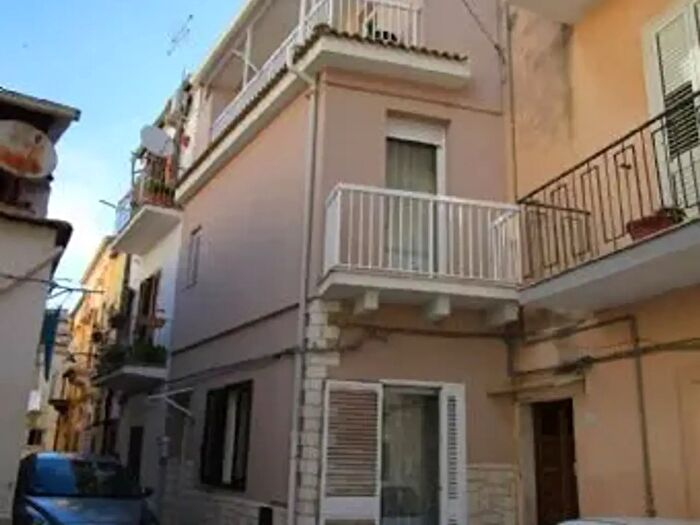 Casa con 6 locali in vendita in Via Giorgio Schembari, Ragusa