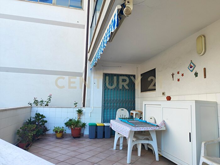 Appartamento con 5 locali in vendita in Via Bartoli, Follonica