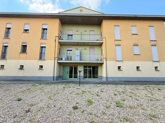 Appartamento bilocale in vendita in Via Lombardia, Pieve Porto Morone
