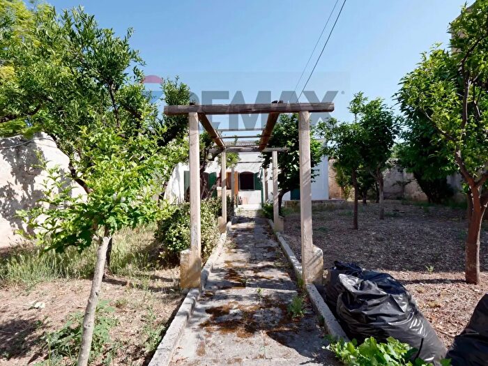 Casa trilocale in vendita in Via Duilio, Bari
