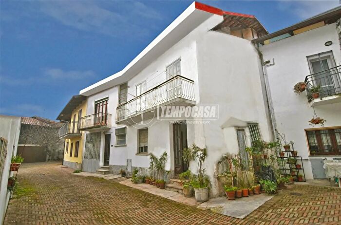 Casa con 6 locali in vendita in Via Emanuele Filiberto, Volpiano